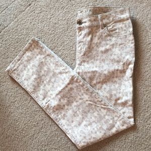 Sonoma pants with attractive pattern